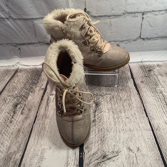 JUICY COUTURE Girl’s Lil Huntington Pink Glitter Boots with Fur Trim / Size: 10M - Picture 1 of 11